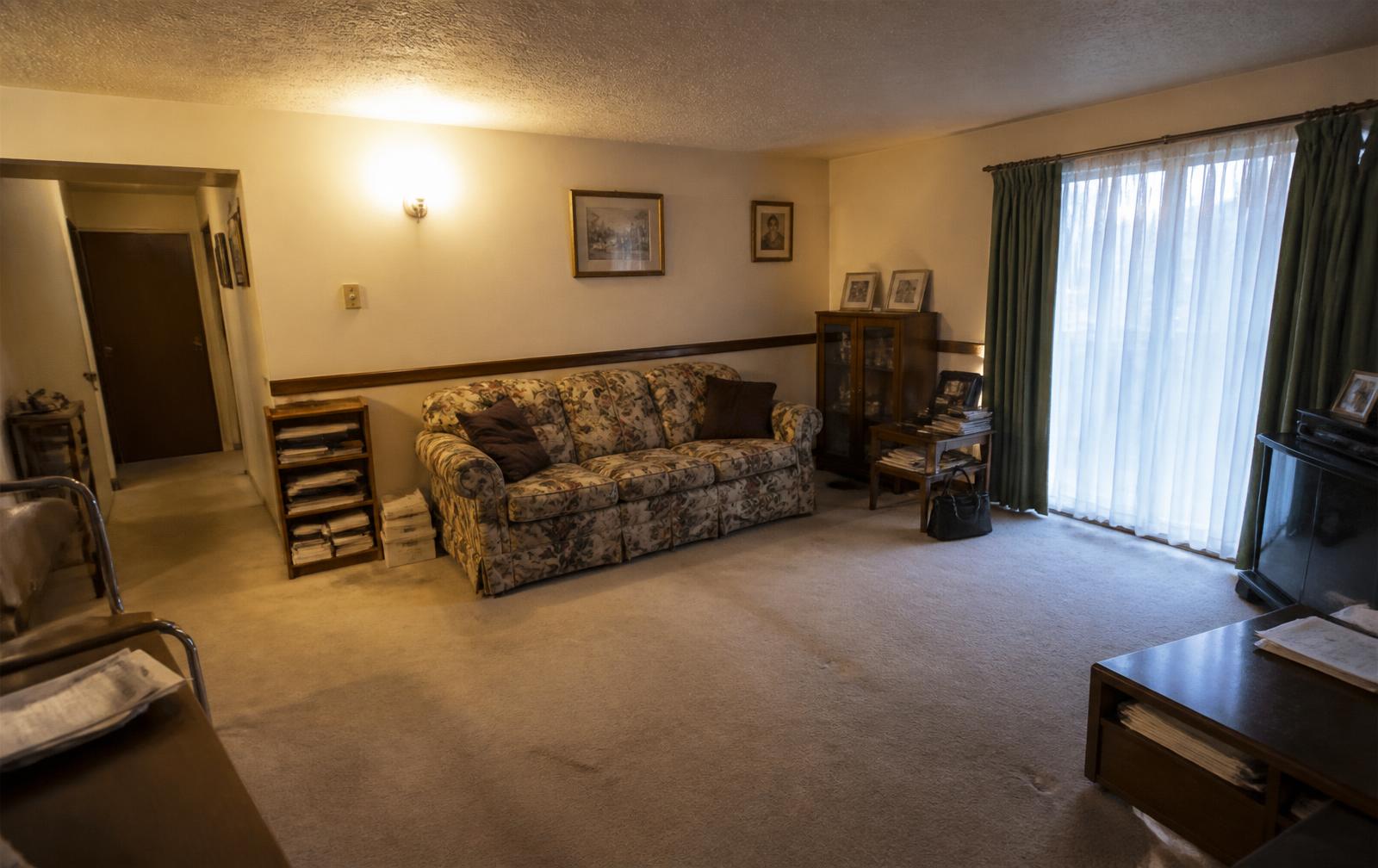 The same living room before renovation